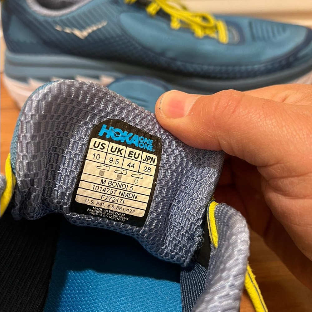 Hoka One One bondi 6